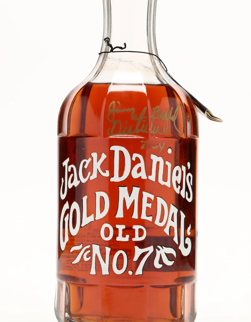 Jack Daniels 1904 Gold Medal Replica 100th Anniversary Signed by Jimmy Bedford 1.75 Liter / Magnum - Image 2